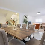 Stunning Home In Grubine *