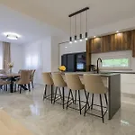 Stunning Home In Grubine *