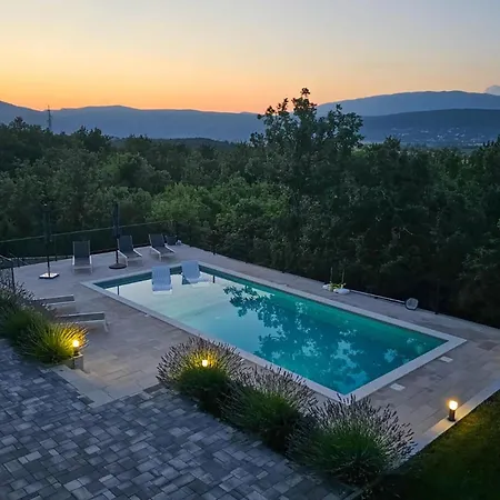 Stunning Home In Grubine Сasa de vacaciones Grubine